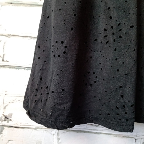 RIPE Sleeveless Laser Cut Little Black Dress S-M - Picture 5 of 8